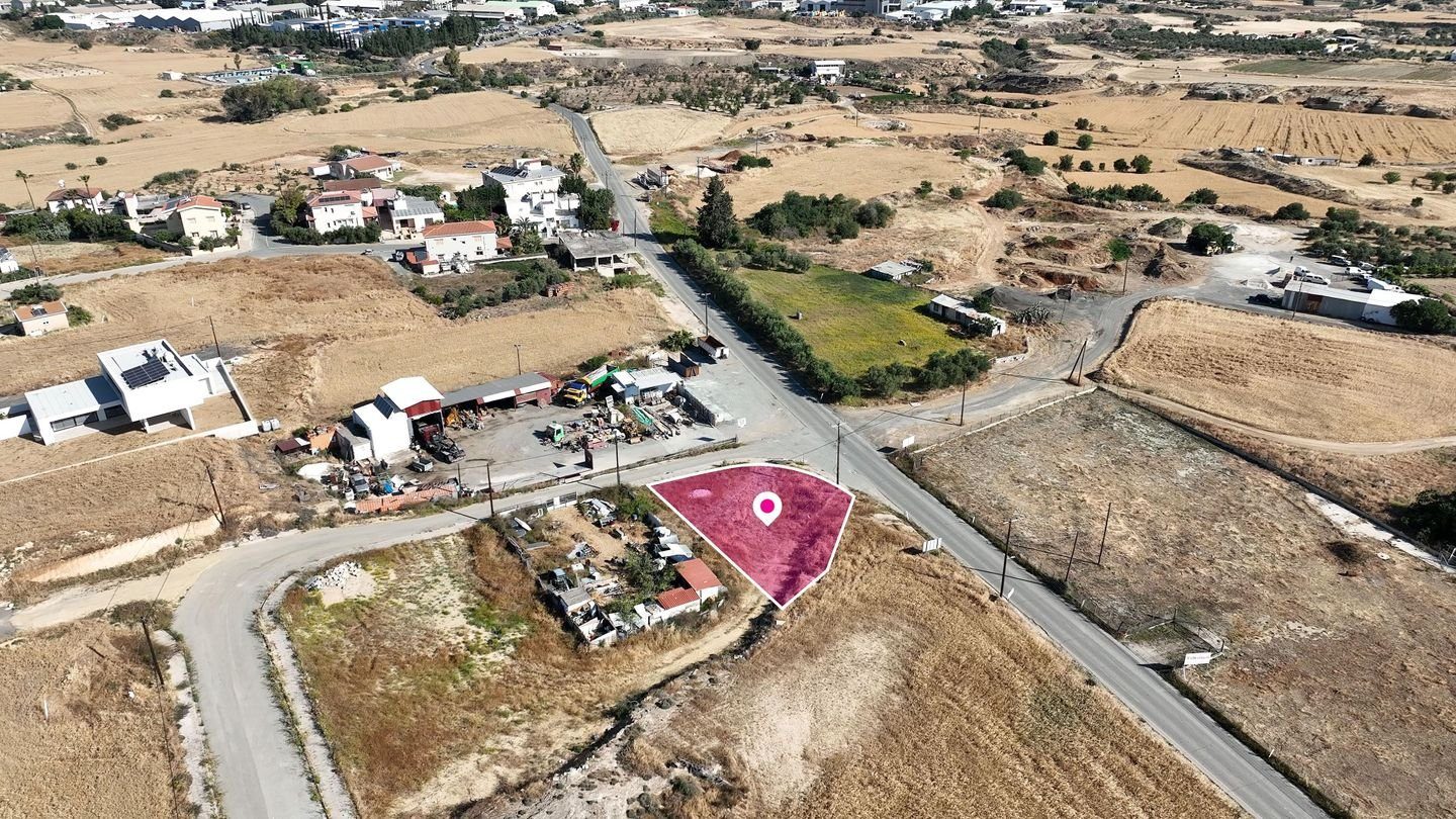 Corner Residential Plot in Ergates, Nicosia — photo 3