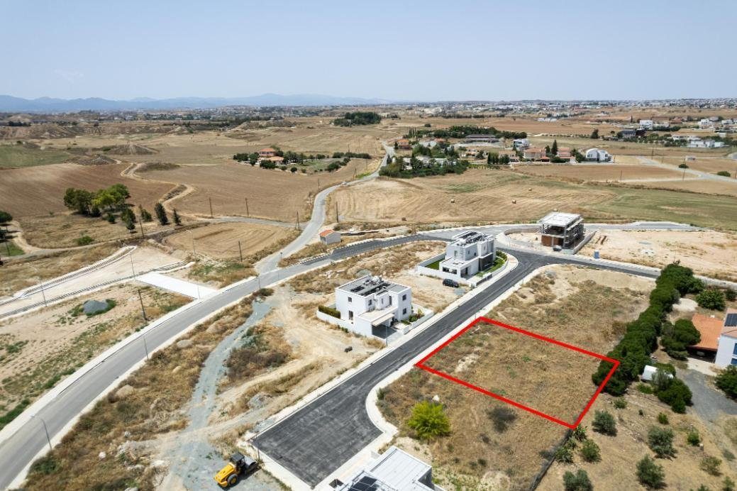 Residential plot under division in Latsia, Nicosia photo 4
