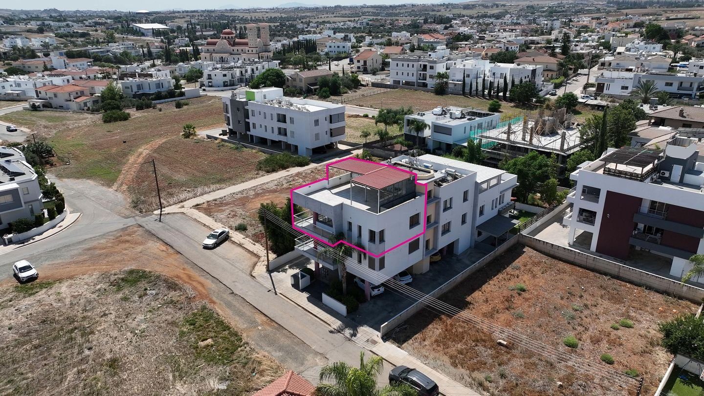 Two-Bedroom Apartment with Roof Garden in Lakatamia, Nicosia photo 4