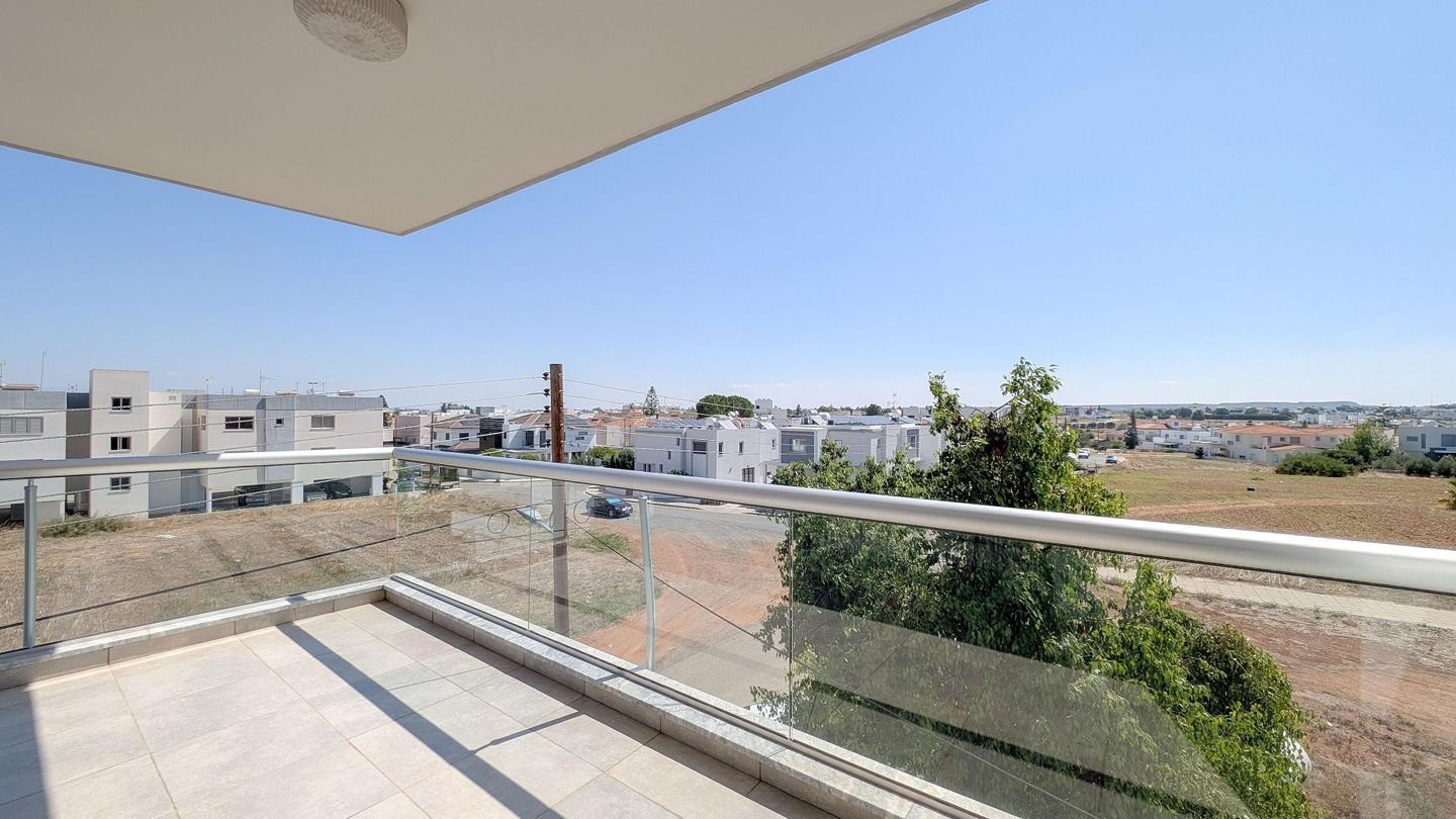 Two-Bedroom Apartment with Roof Garden in Lakatamia, Nicosia photo 15