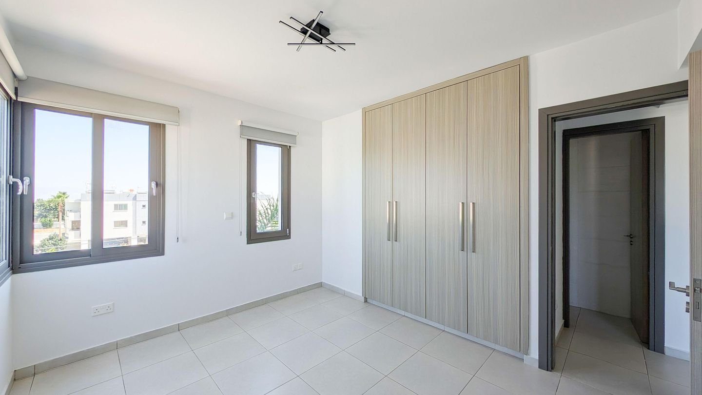Two-Bedroom Apartment with Roof Garden in Lakatamia, Nicosia photo 9