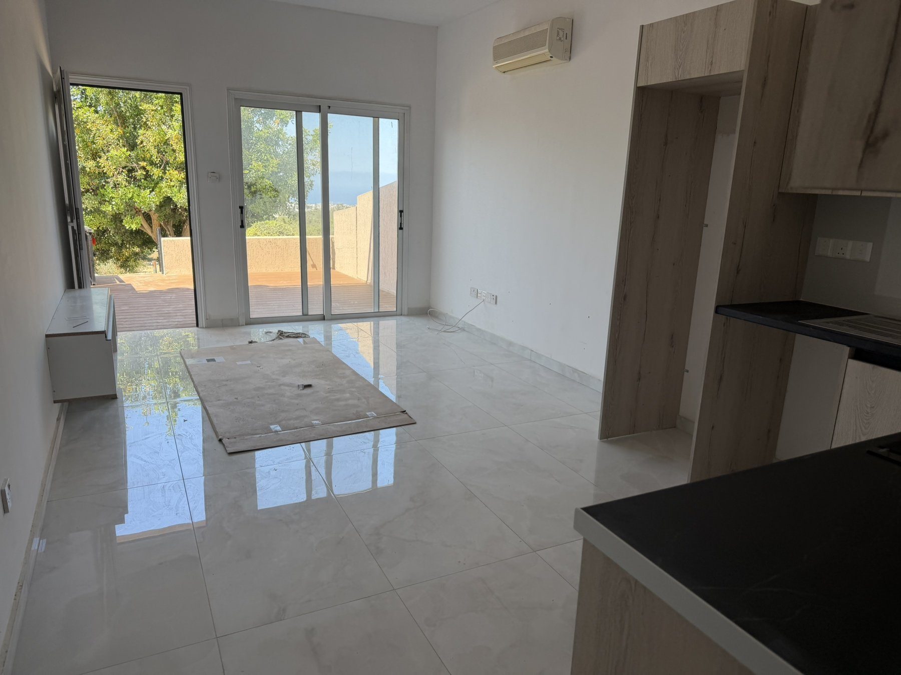 1 BR Ground Apartment in Mesa Chorio, Paphos photo 2