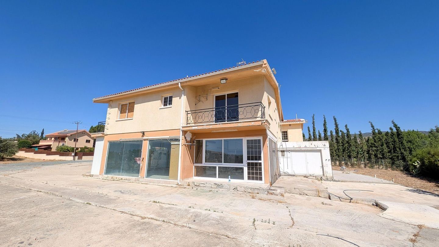 Three-Bedroom House in Parekklisia, Limassol — photo 7