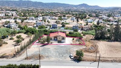 Three-Bedroom House in Parekklisia, Limassol thumbnail 1
