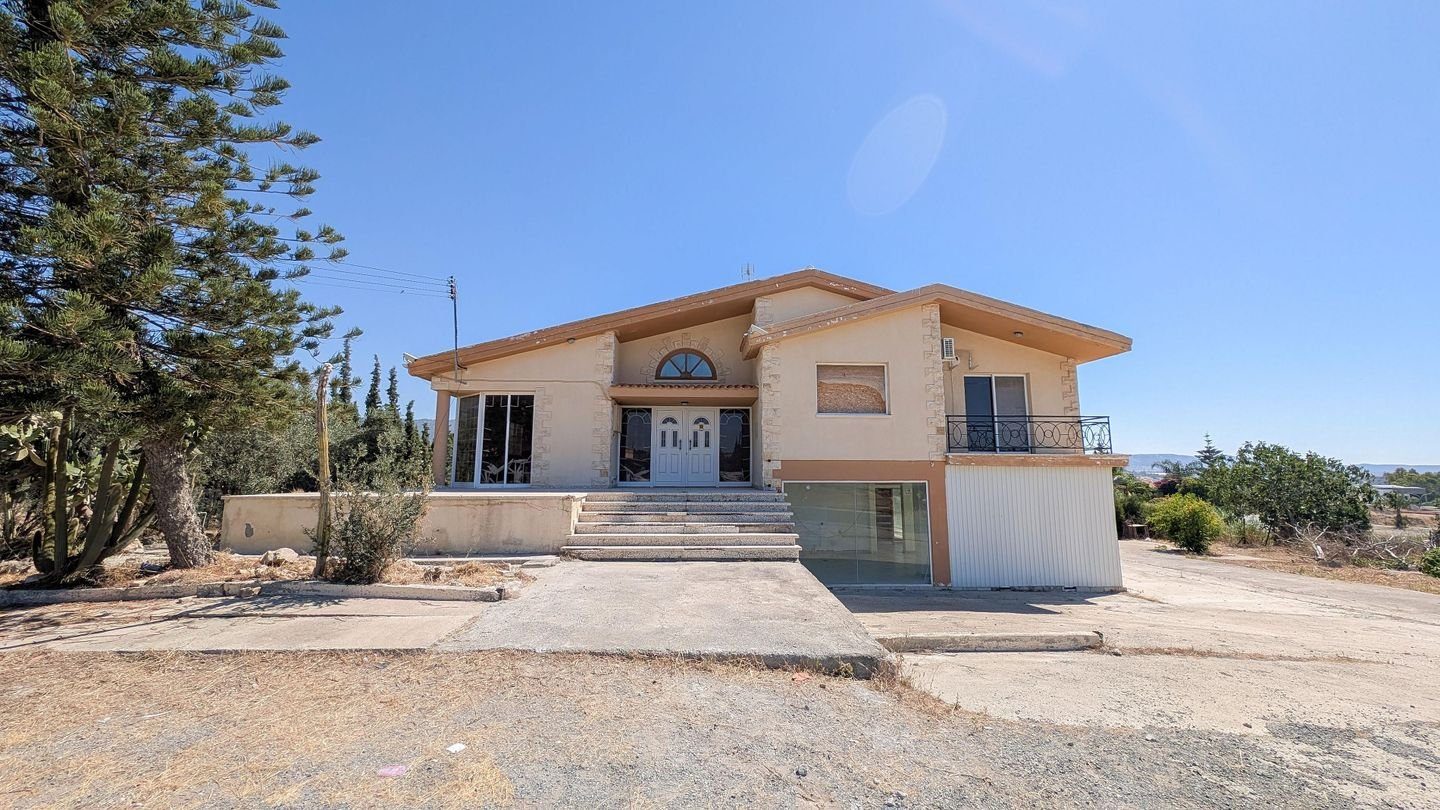 Three-Bedroom House in Parekklisia, Limassol — photo 2