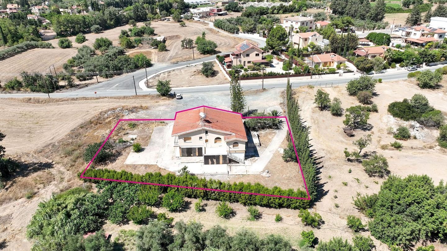 Three-Bedroom House in Parekklisia, Limassol — photo 4