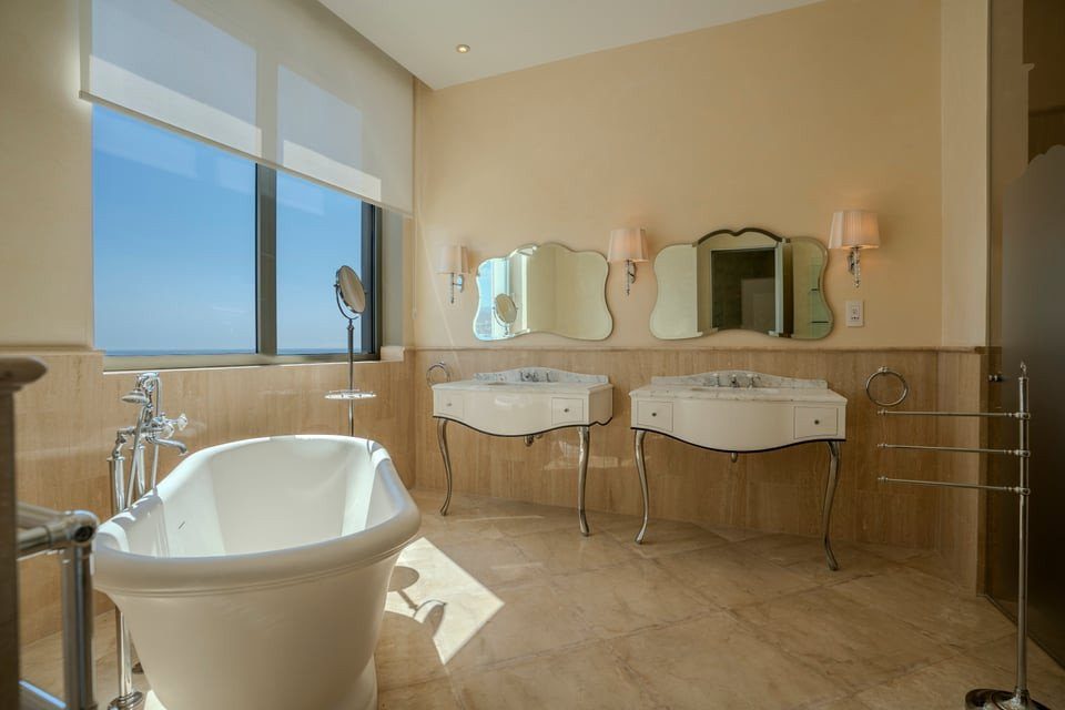 3 BR Exclusive Seafront Apartment in Neapolis, Limassol photo 10