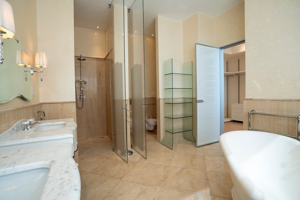 3 BR Exclusive Seafront Apartment in Neapolis, Limassol photo 11