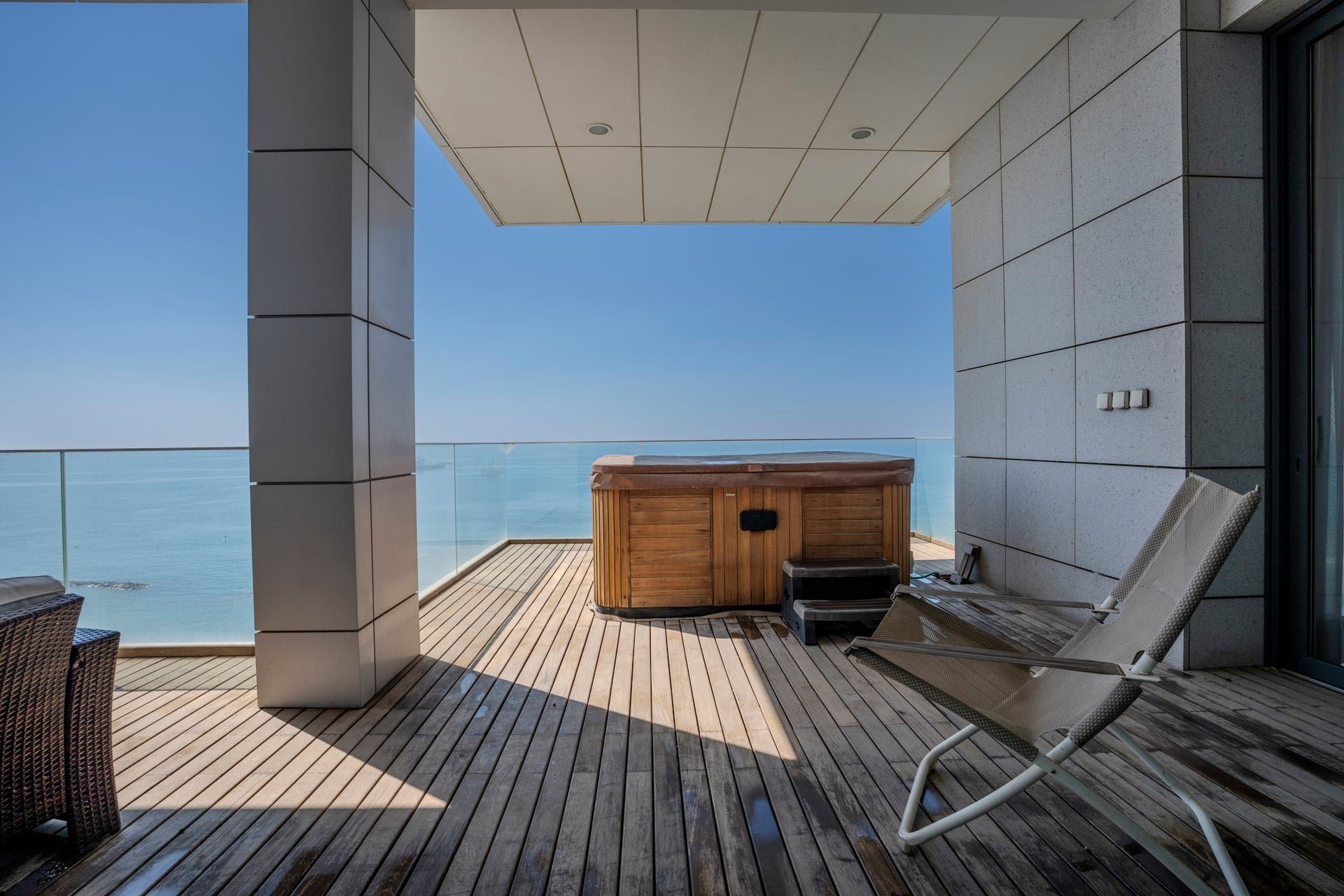3 BR Exclusive Seafront Apartment in Neapolis, Limassol photo 14