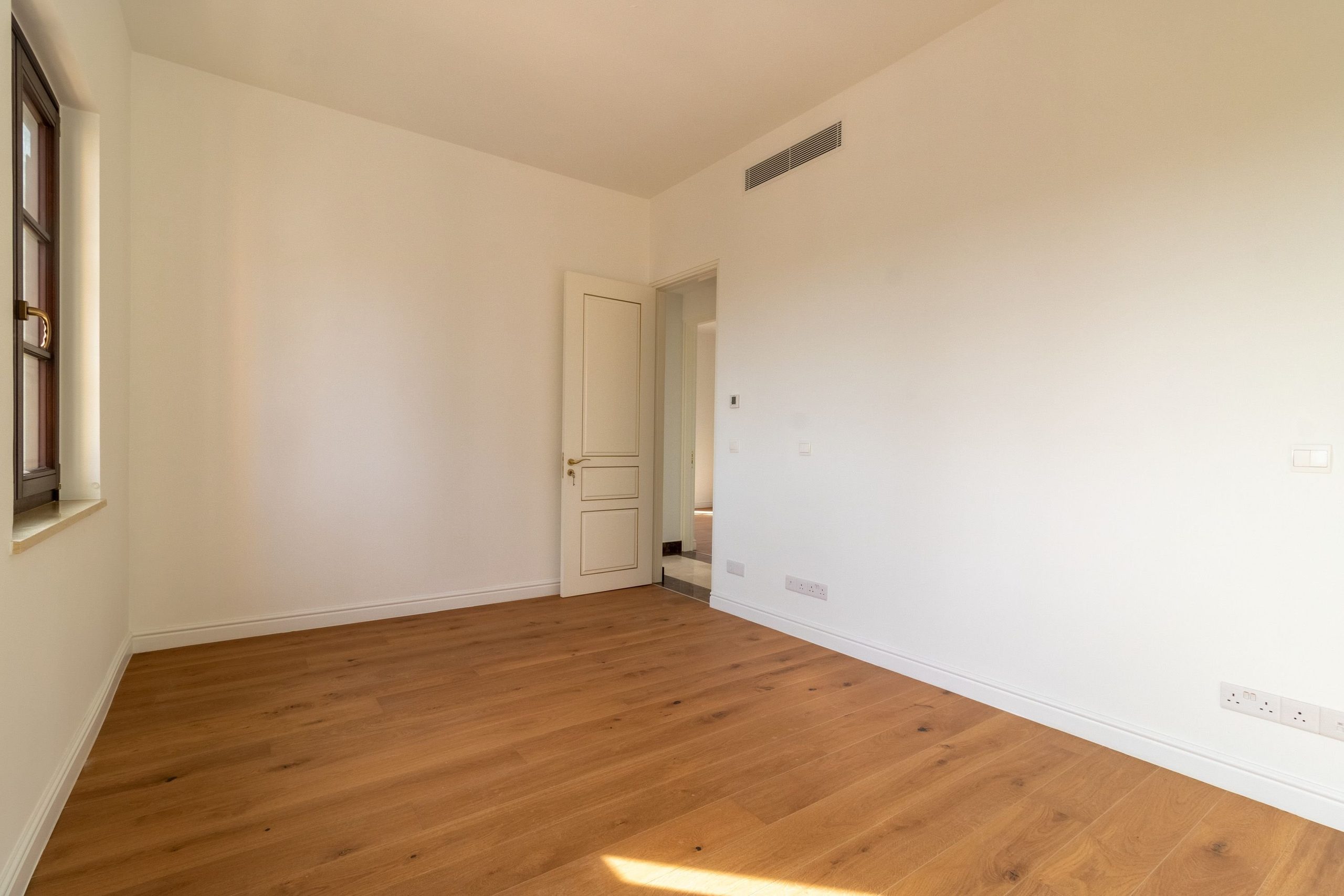 3 BR Luxury Apartment in Potamos Germasogeias, Limassol photo 8