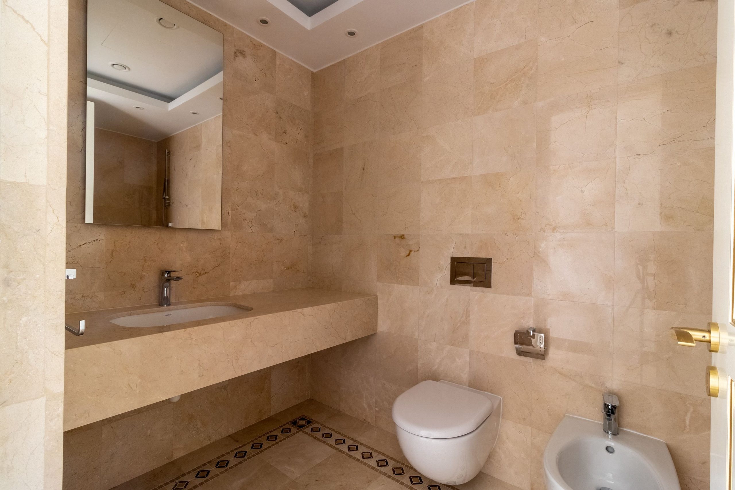 3 BR Luxury Apartment in Potamos Germasogeias, Limassol photo 10