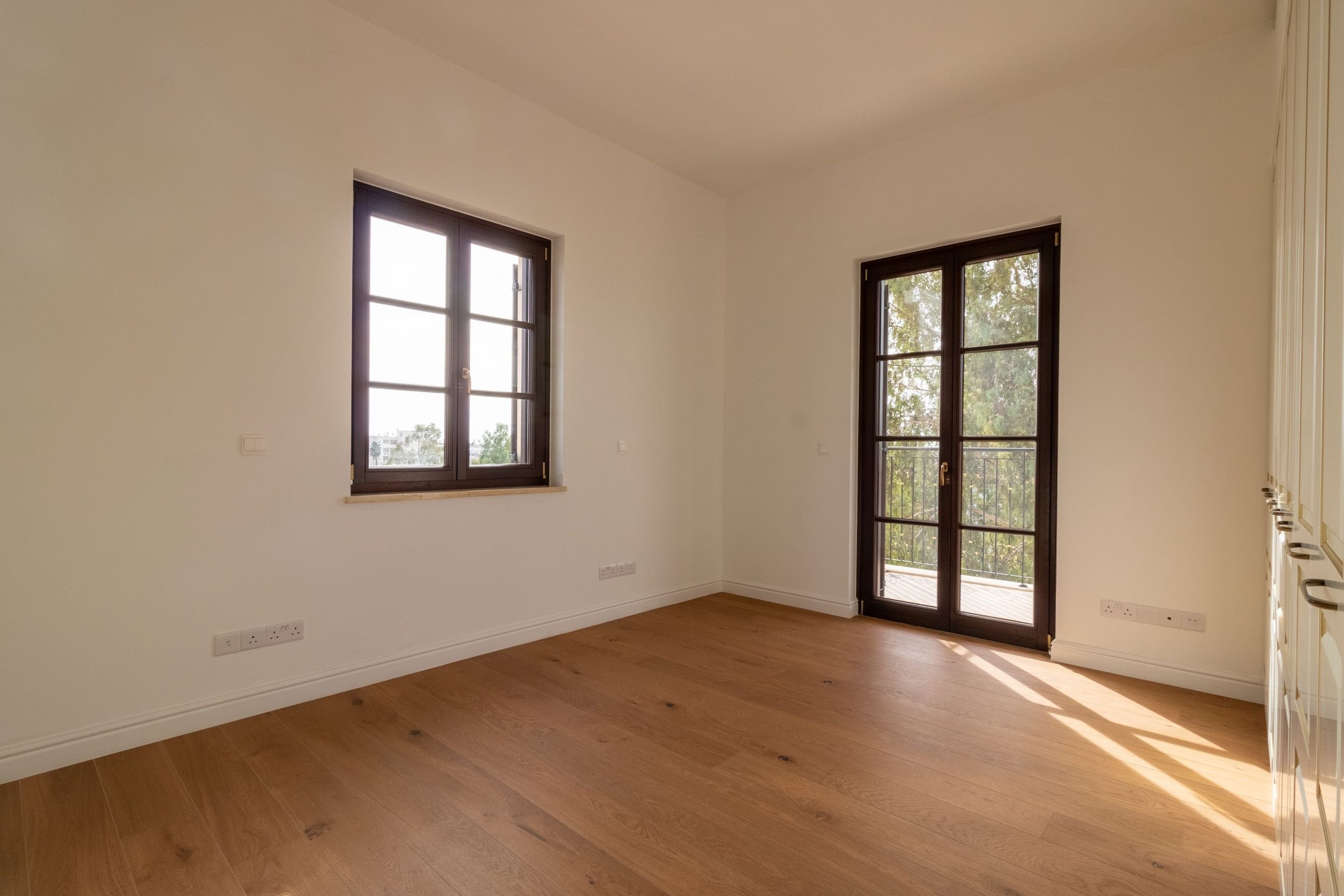 3 BR Luxury Apartment in Potamos Germasogeias, Limassol photo 4