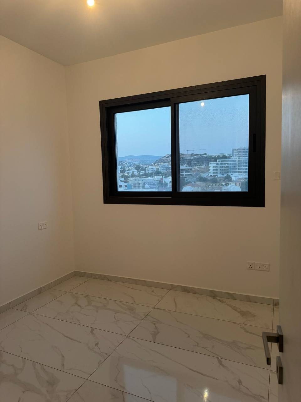 3 BR Penthouse in Agios Athanasios, Limassol photo 9