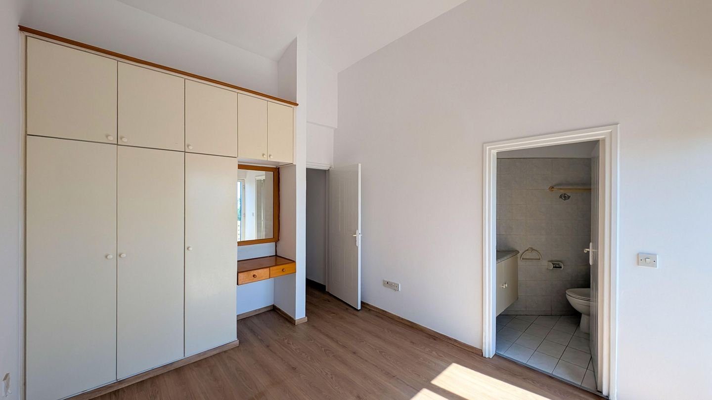 Two Storey Semi Detached House in Chloraka, Paphos photo 12