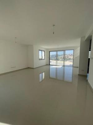 5 BR Villa in Agios Tychonas, Limassol thumbnail 5
