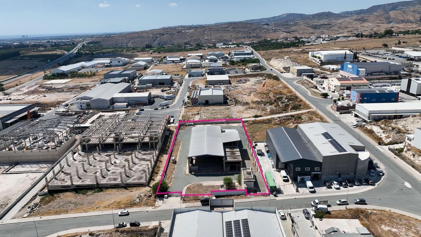Industrial Unit/Warehouse in Timi, Paphos photo 4