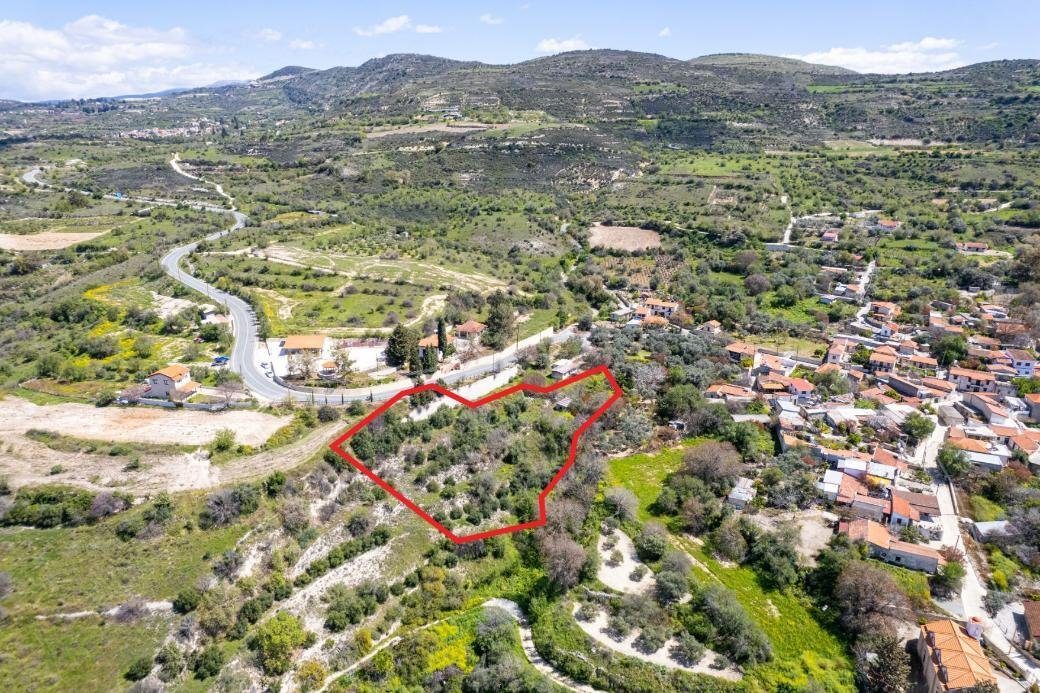 Shared residential field in Kedares, Paphos photo 1