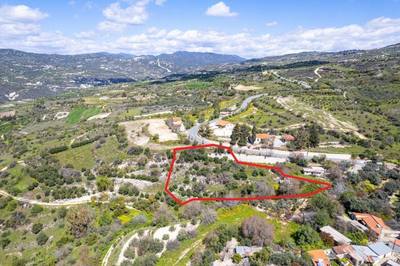 Shared residential field in Kedares, Paphos thumbnail 3