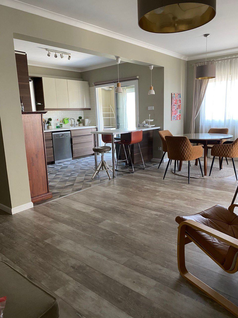 3 BR Apartment in Mesa Geitonia, Limassol — photo 2