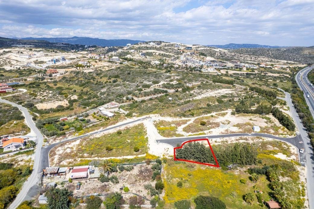 Residential plot under division in Agios Tychonas, Limassol photo 2