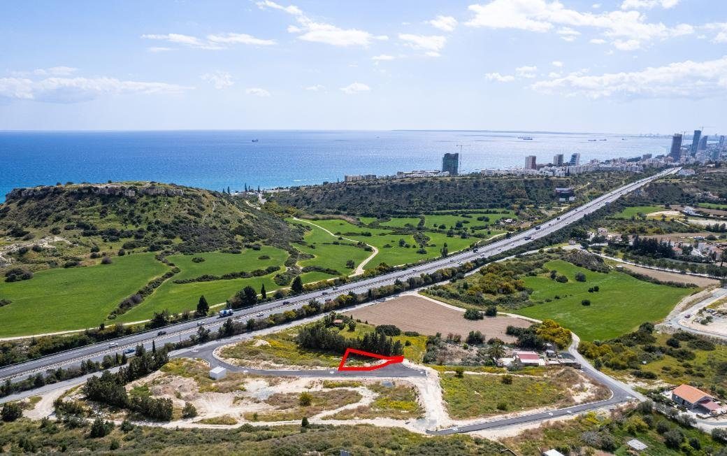 Residential plot under division in Agios Tychonas, Limassol photo 3