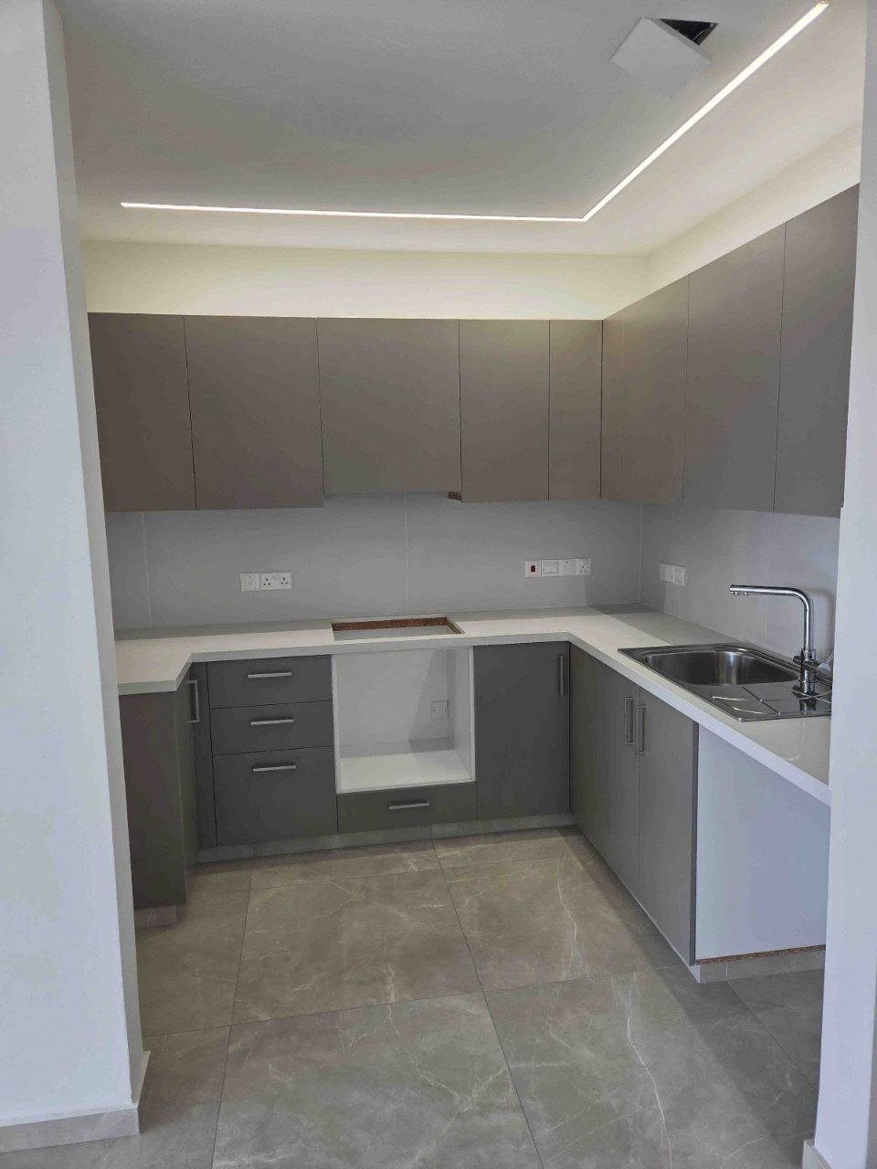2 BR Penthouse in Agios Spyridon, Limassol photo 2