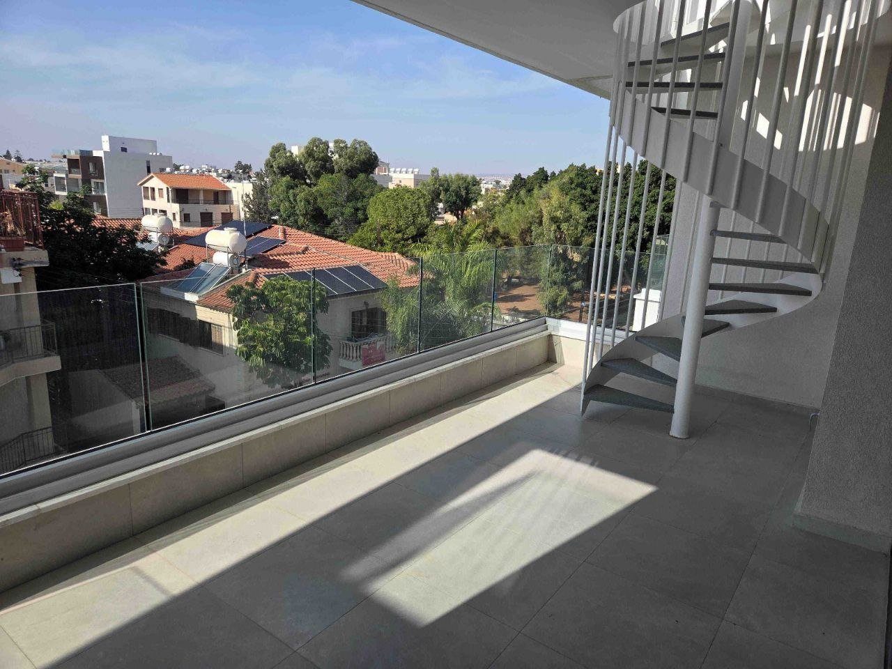 2 BR Penthouse in Agios Spyridon, Limassol photo 9