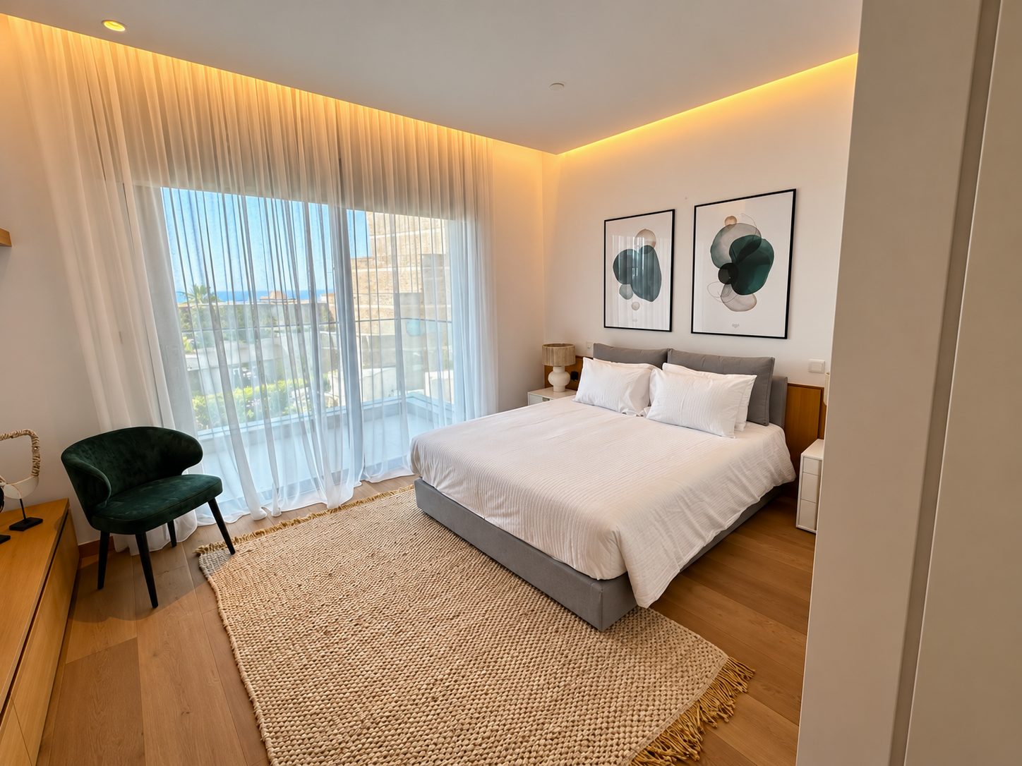 2 BR Luxury Apartment with Sea View in Agios Tychonas, Limassol photo 6