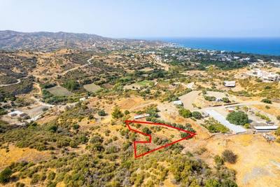 Residential field in Kato Pyrgos, Nicosia thumbnail 3