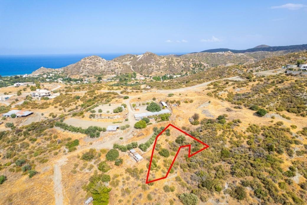 Residential field in Kato Pyrgos, Nicosia photo 5