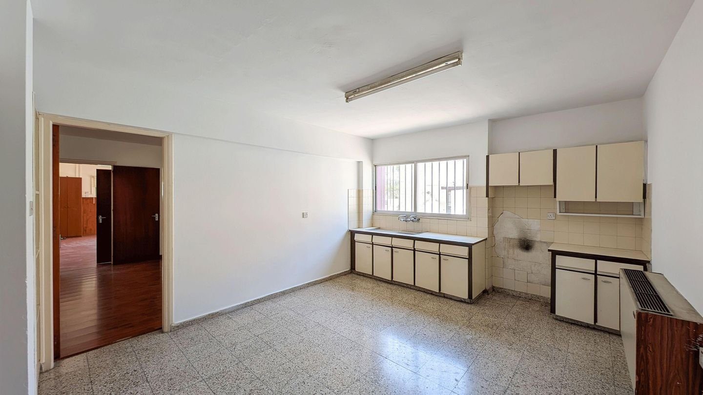 Commercial Building in Lympia, Nicosia photo 9