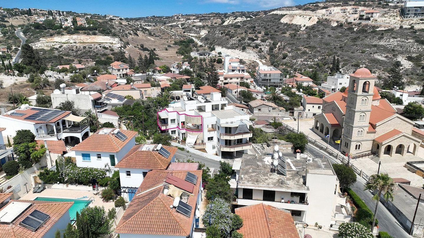 Modern 2-Bedroom Apartment, Agios Tychon, Limassol photo 2