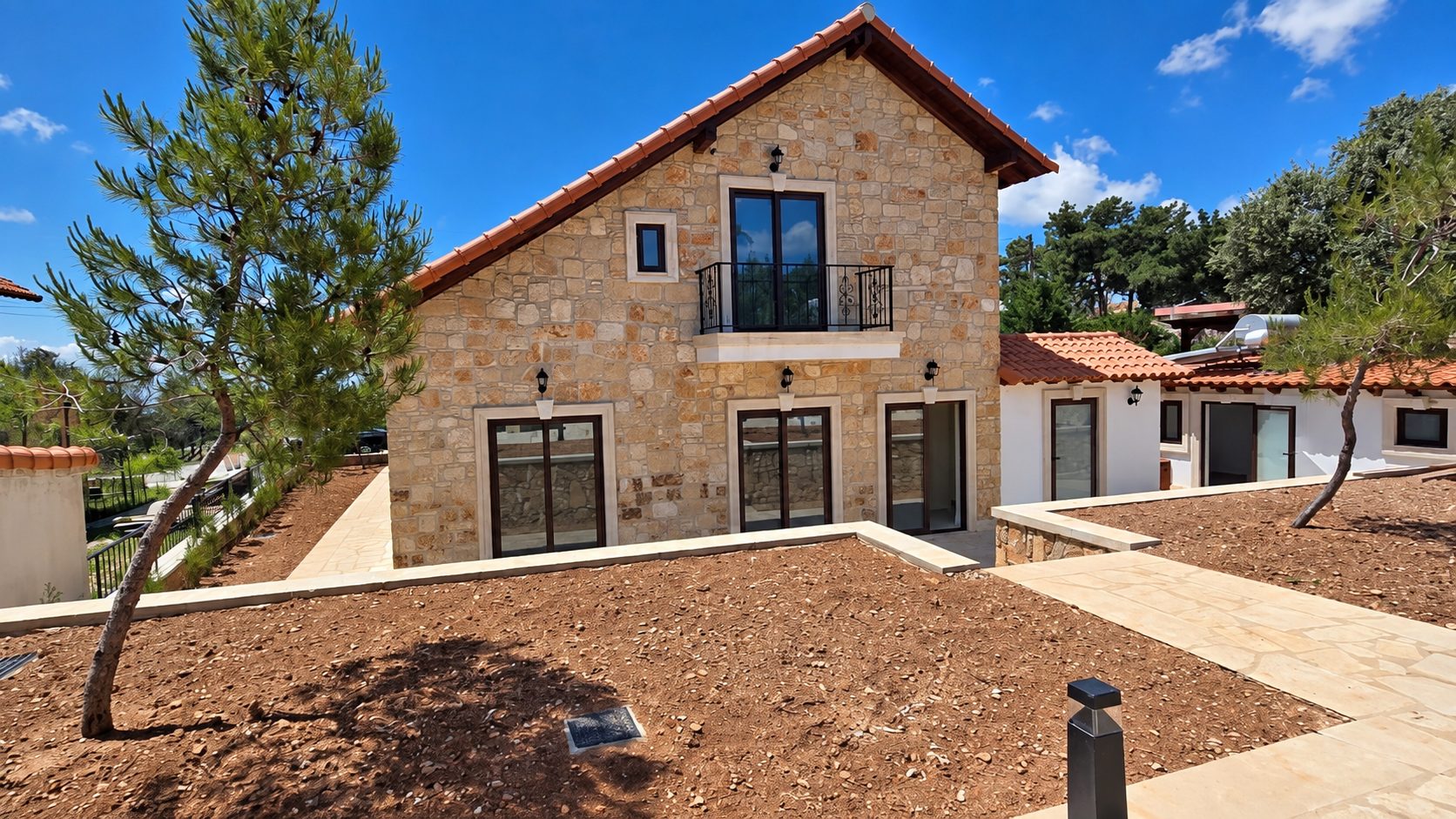 4 BR House with Private Swimming Pool in Souni, Limassol photo 11