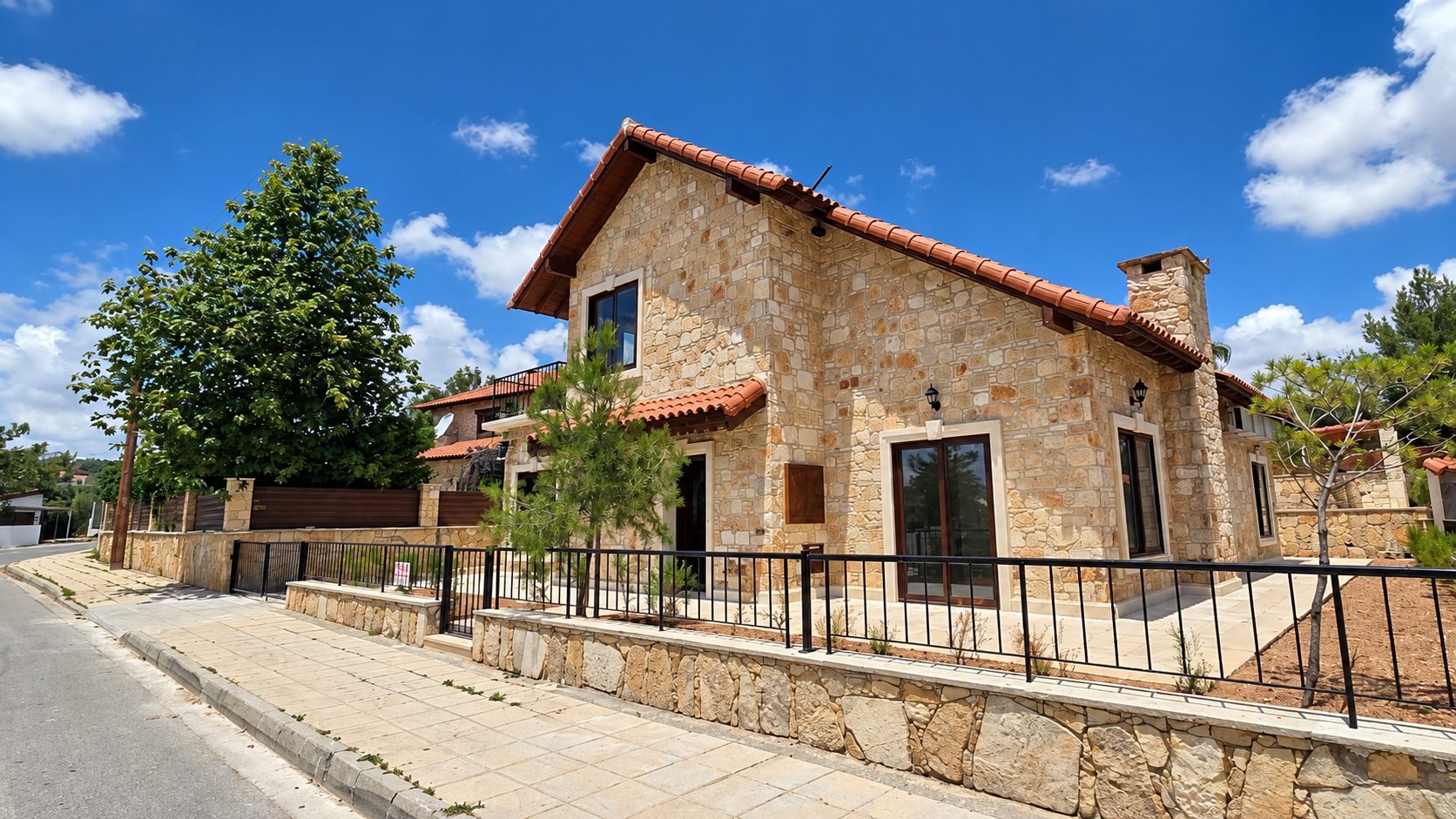4 BR House with Private Swimming Pool in Souni, Limassol photo 10