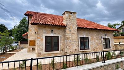 4 BR House with Private Swimming Pool in Souni, Limassol thumbnail 13
