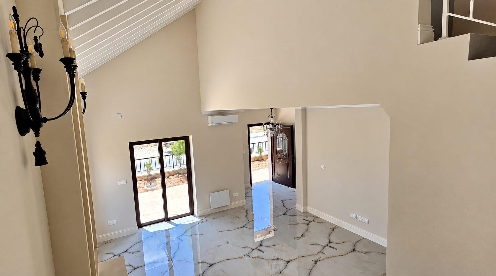 4 BR House with Private Swimming Pool in Souni, Limassol photo 6