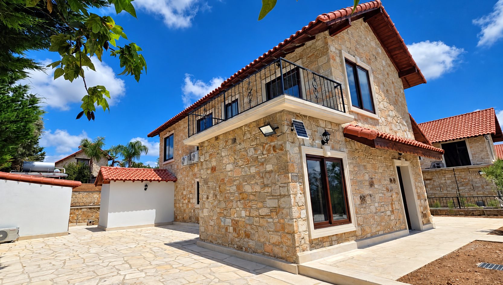 4 BR House with Private Swimming Pool in Souni, Limassol photo 12