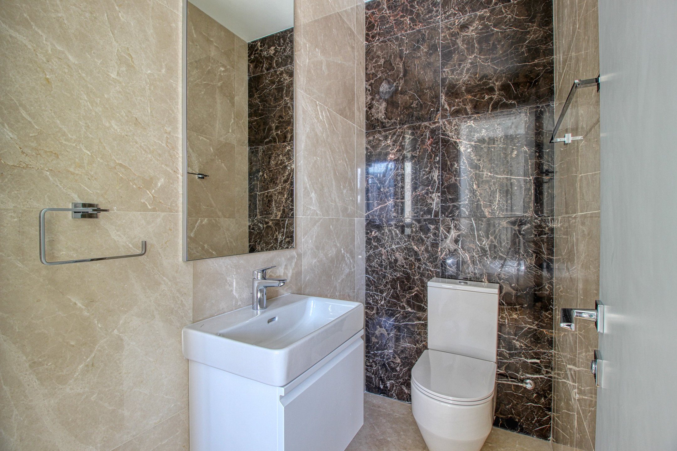 3 BR Apartment in Potamos Germasogeias, Limassol photo 9