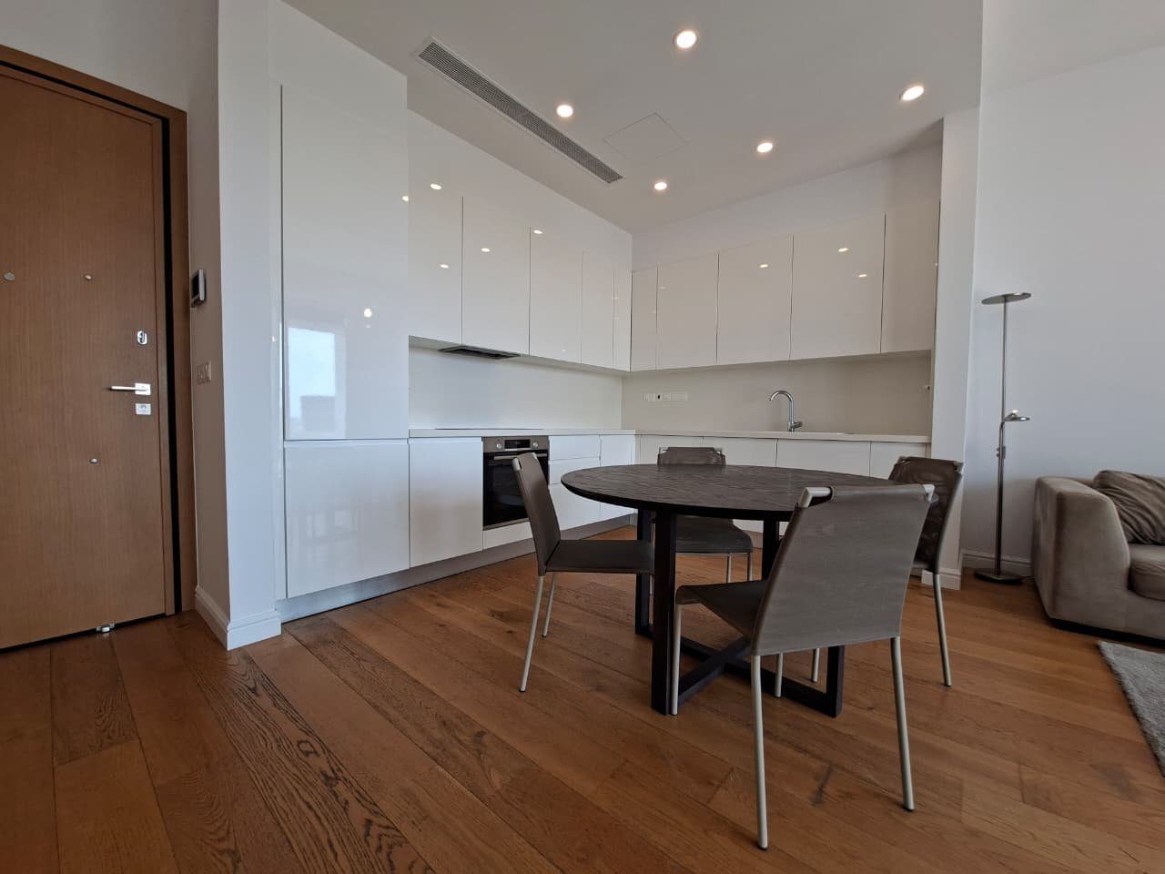 2 BR Apartment in Mesa Geitonia, Limassol photo 3
