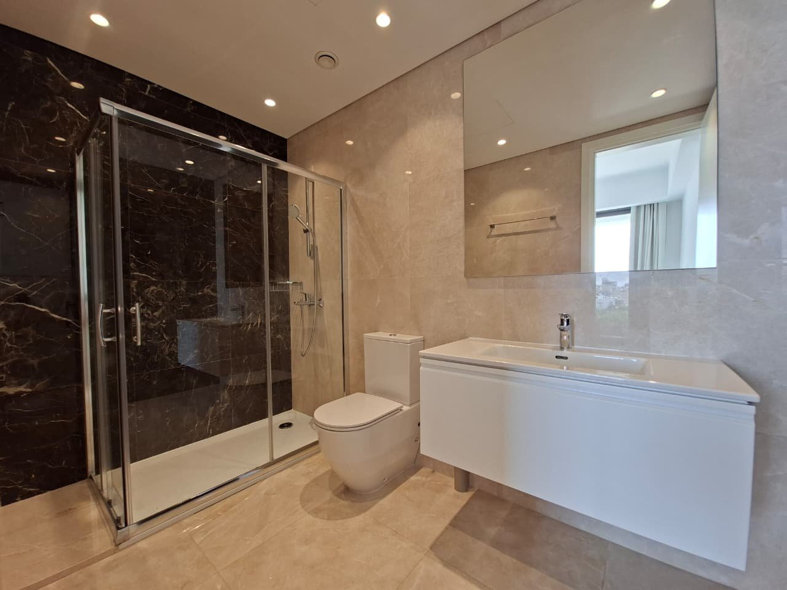 2 BR Apartment in Mesa Geitonia, Limassol photo 10