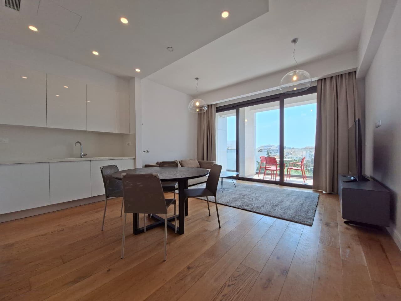 2 BR Apartment in Mesa Geitonia, Limassol photo 1