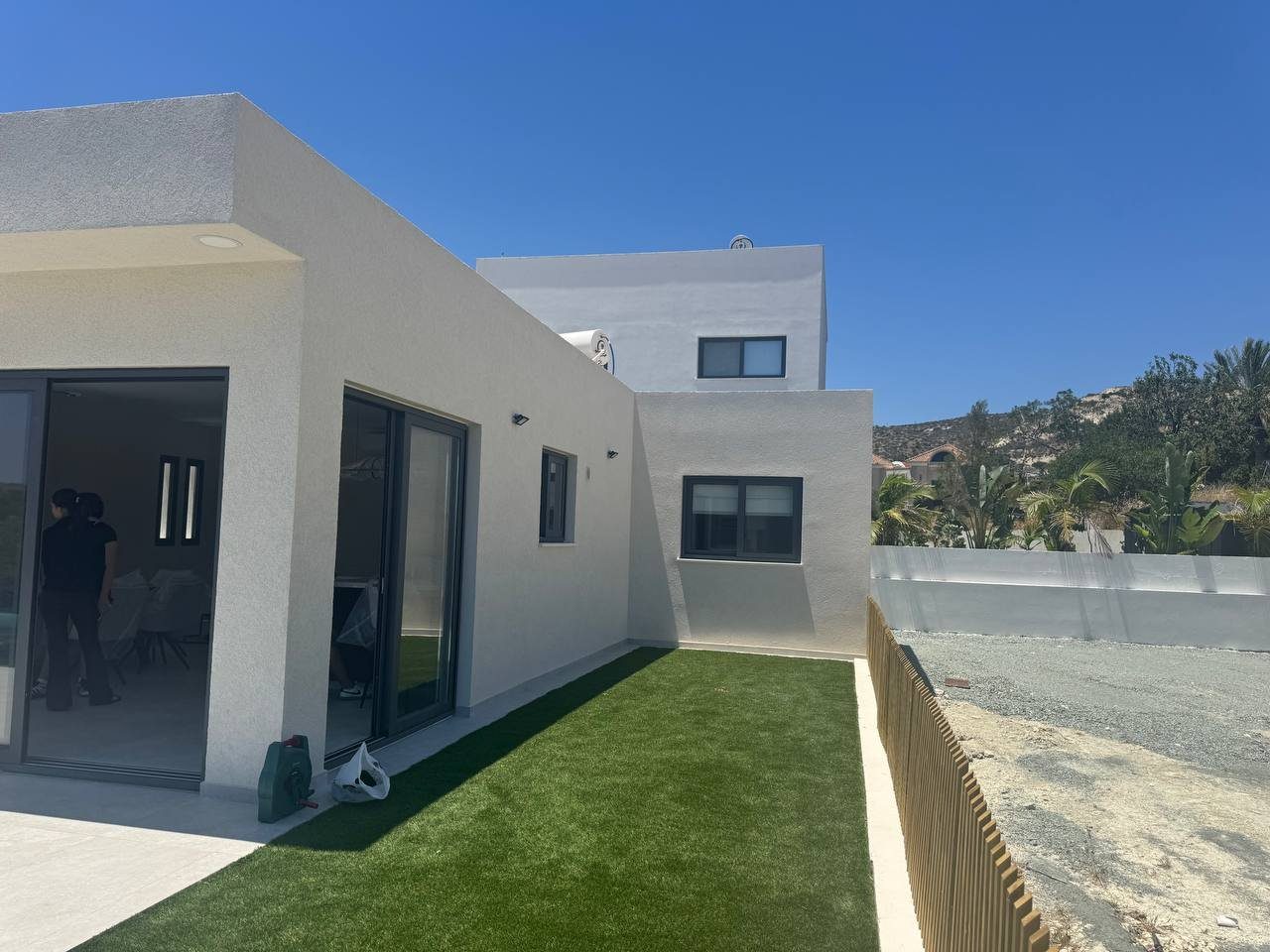 2 BR House in Agios Tychonas, Limassol photo 10
