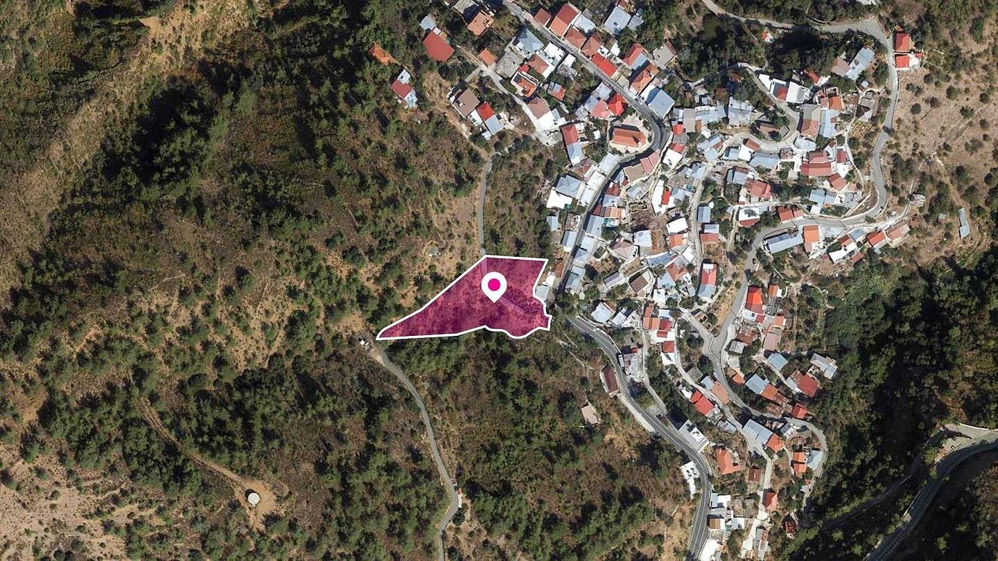 Mixed Zone Residential/Agricultural field located in Gerakies, Nicosia photo 1