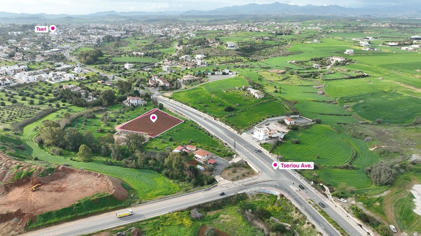 Residential field in Tseri, Nicosia photo 2
