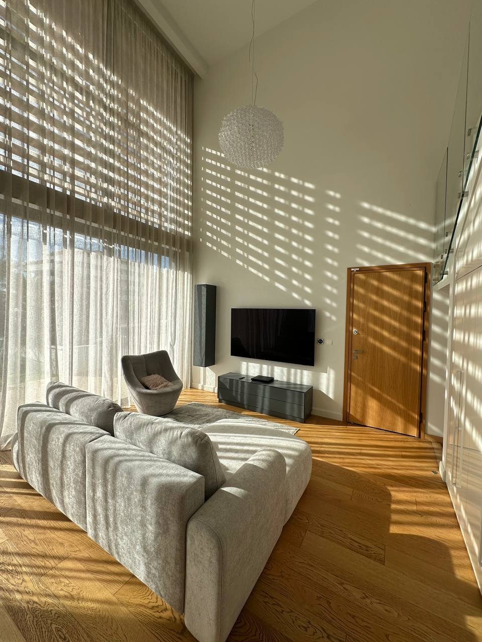 4 BR Triplex Apartment with a garden in Potamos Germasogeias, Limassol photo 3