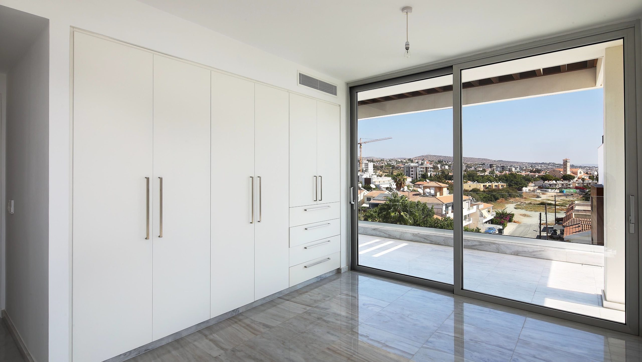 3 BR Apartment in Limassol photo 9
