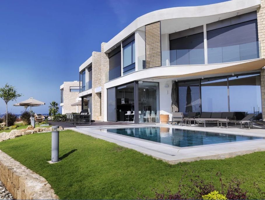 4 BR Villa in Chlorakas, Paphos photo 1