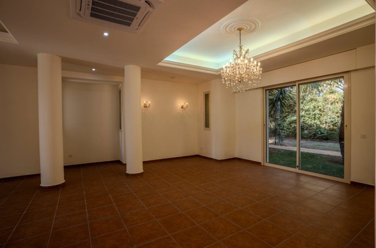 5 BR Detached House in Ypsonas, Limassol photo 4