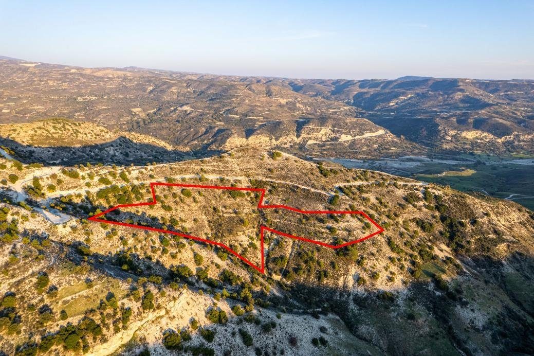 Αgricultural field in Salamiou, Paphos photo 3
