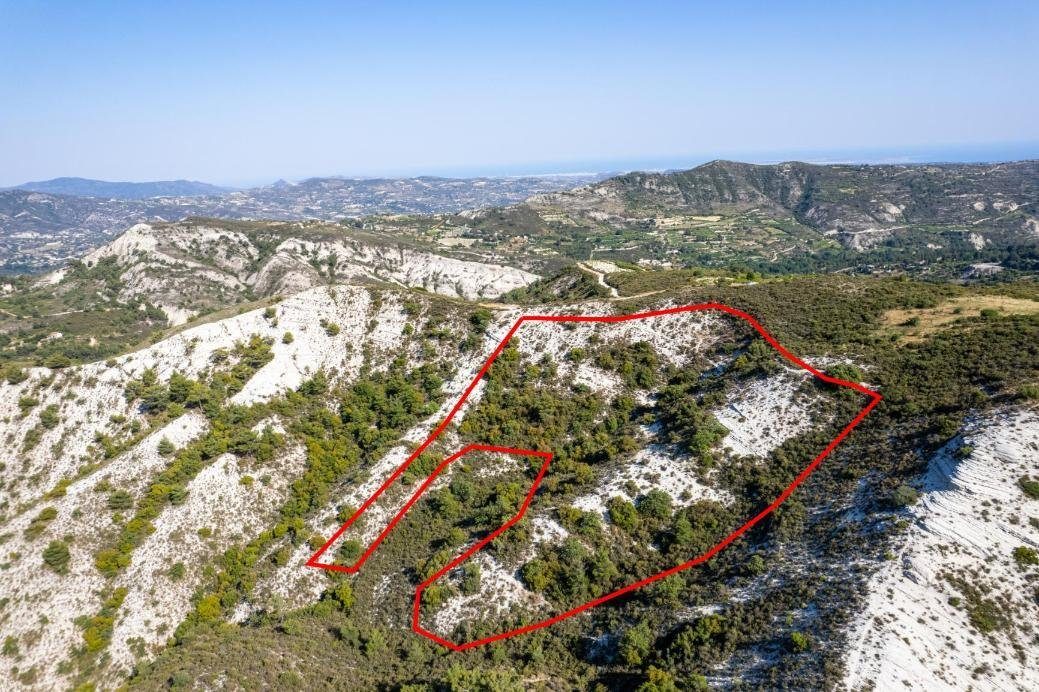 Agricultural field in Pera Pedi, Limassol photo 1